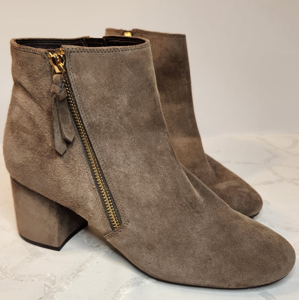 Cole Haan Grand OS Saylor Bootie II Taupe Suede Ankle Boot Size 10.5
